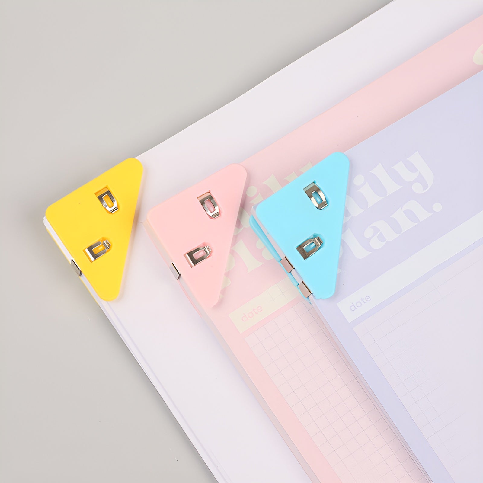 Color Pop Corner Paper Clips