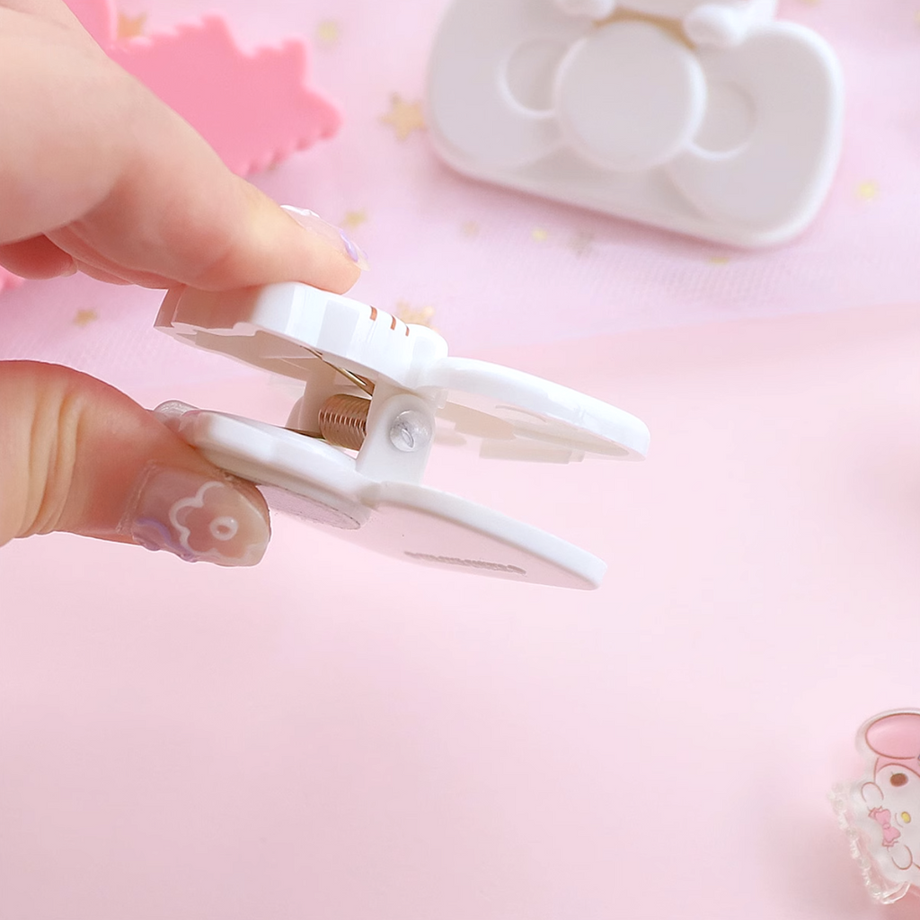 Hello Kitty & My Melody Binder Clip