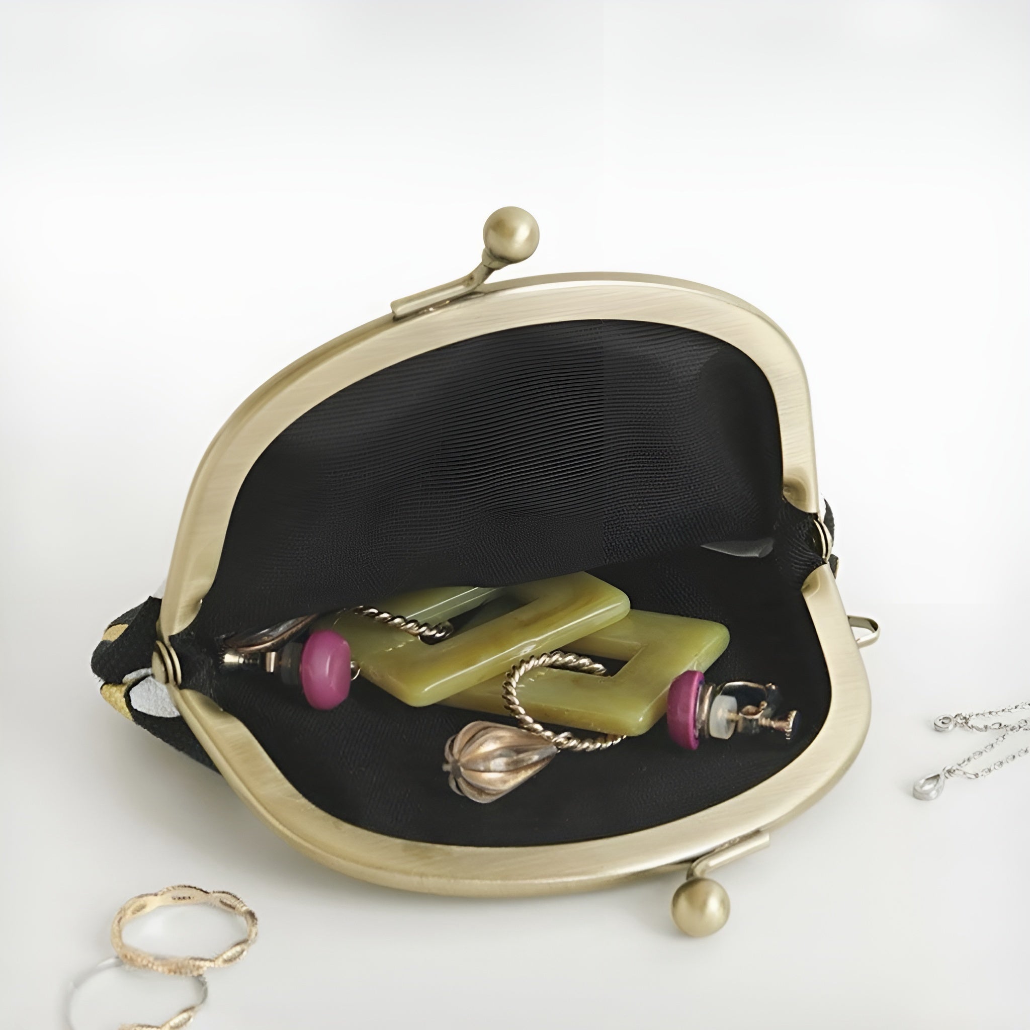 Miffy Pocket Kiss-Lock Pouch - Limited 70th Anniversary Edition