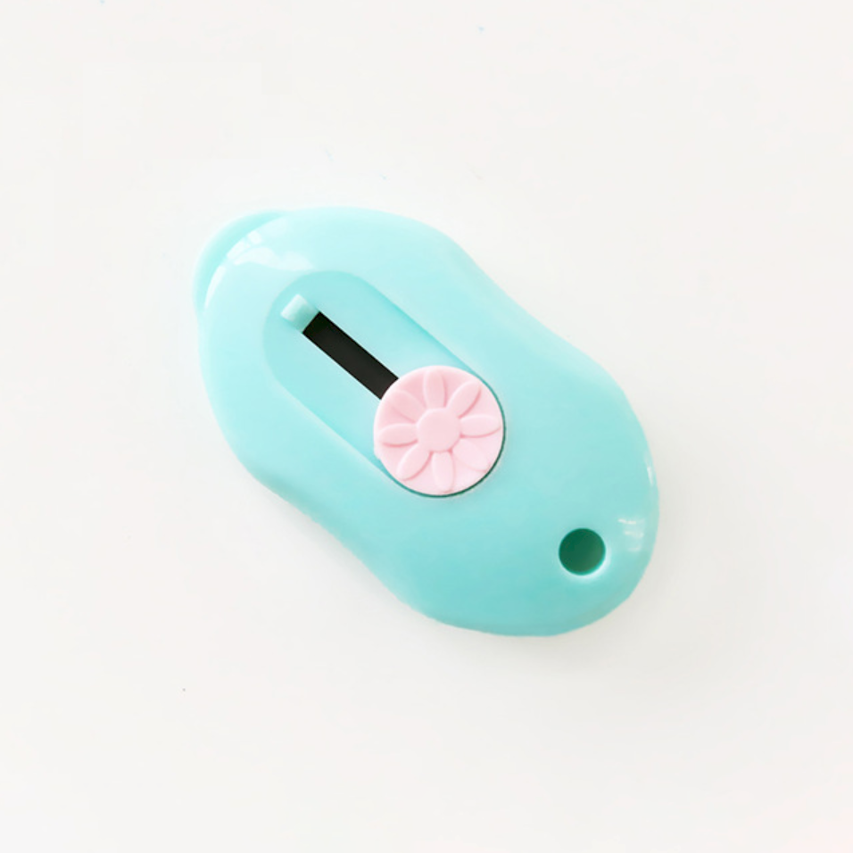 Mini Retractable Paper Cutter
