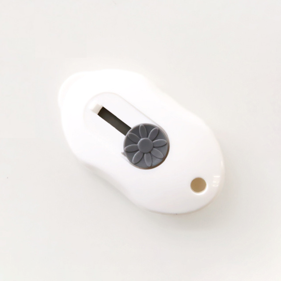 Mini Retractable Paper Cutter