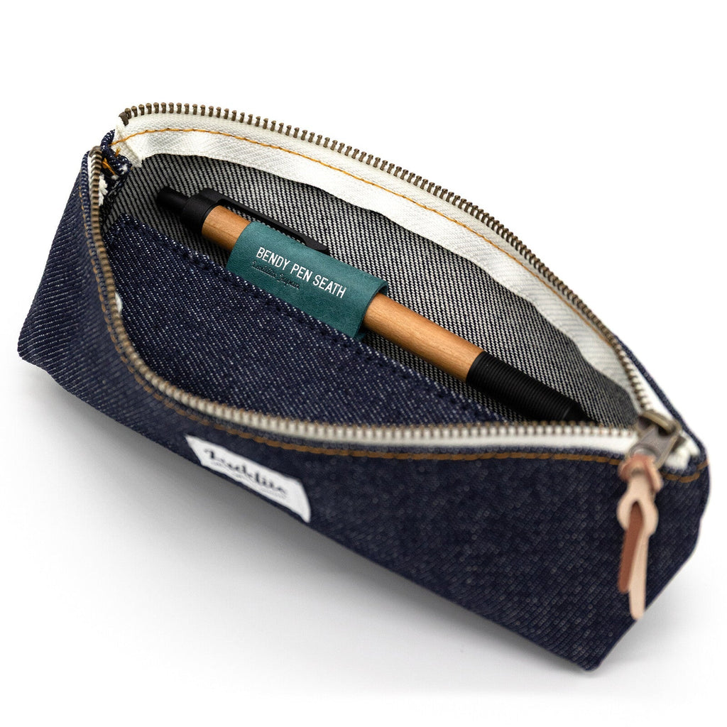 Canvas x MAYA Leather Bendy Pen Case 2+1 / Luddite