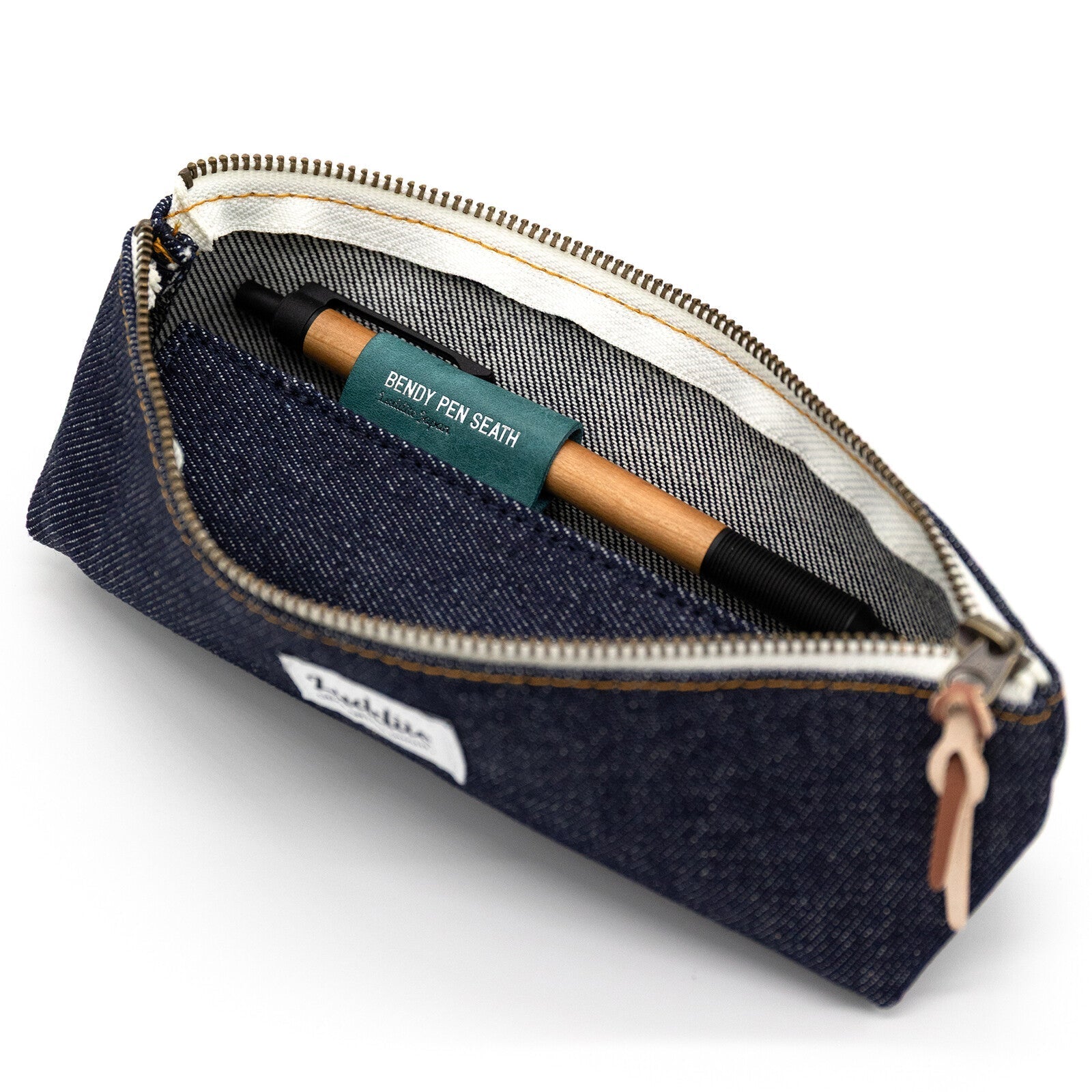 Canvas x MAYA Leather Bendy Pen Case 2+1 / Luddite