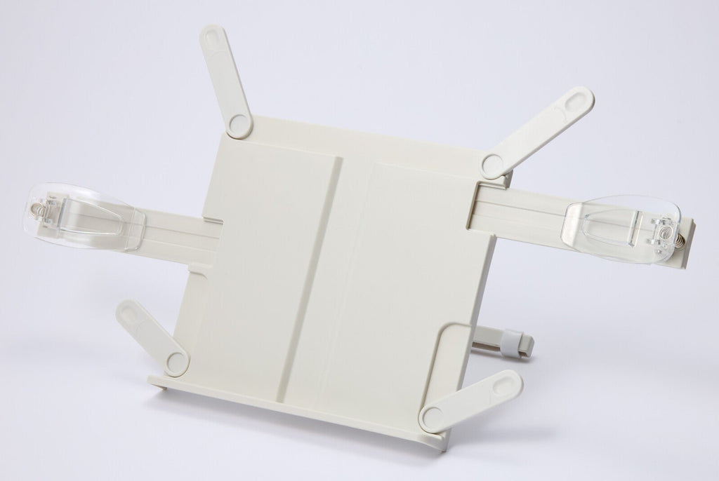 Clip-Style Book Stand / Raymay Fujii