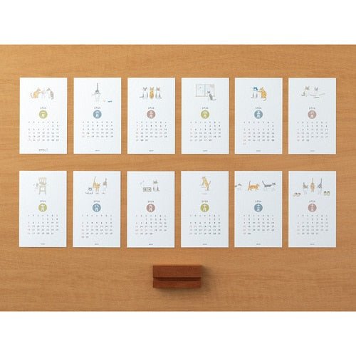 Dog and Cat Stand Calendars 2026 / MIDORI