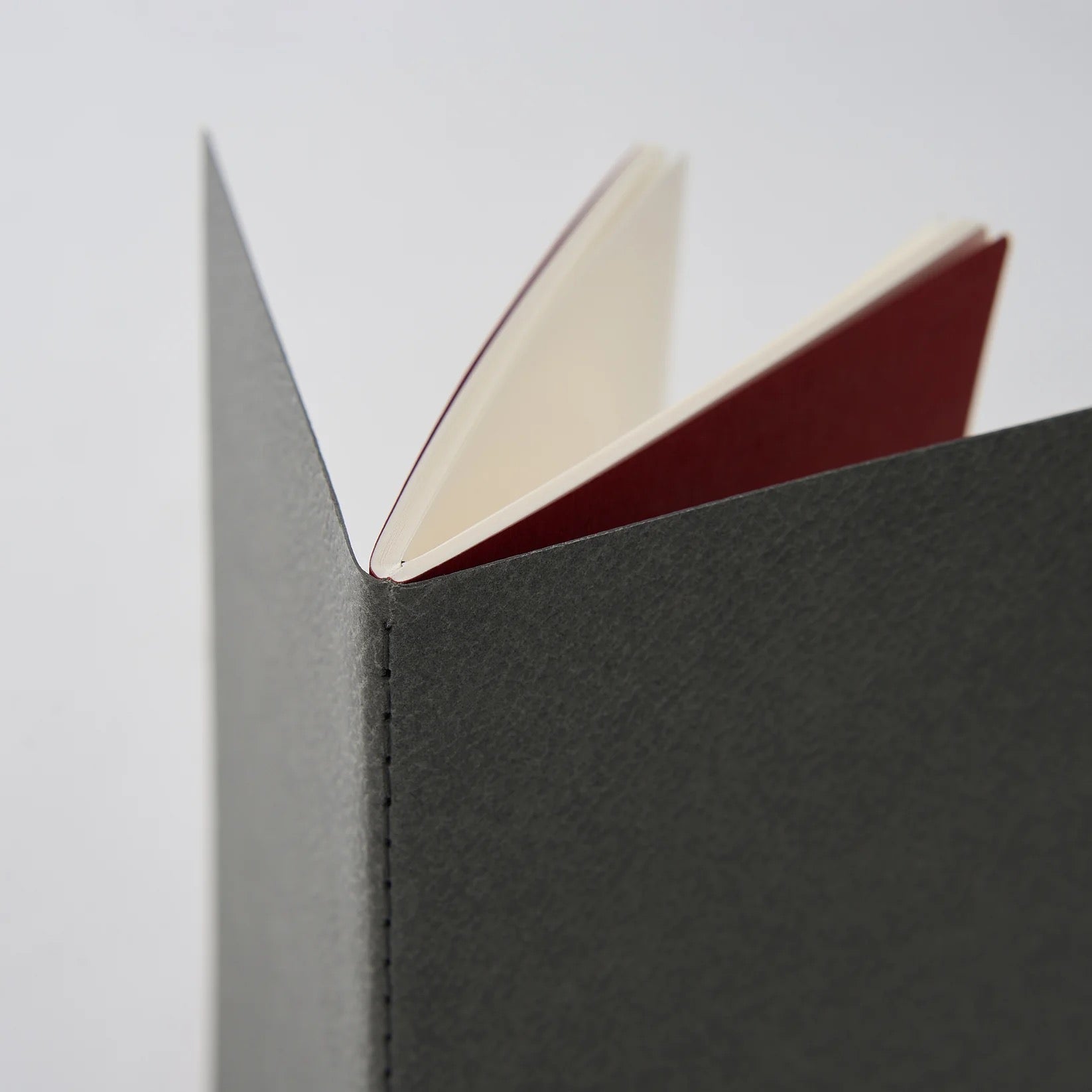 Dressco Alezan Stitch Notebook / TAKEO PAPER PRODUCTS
