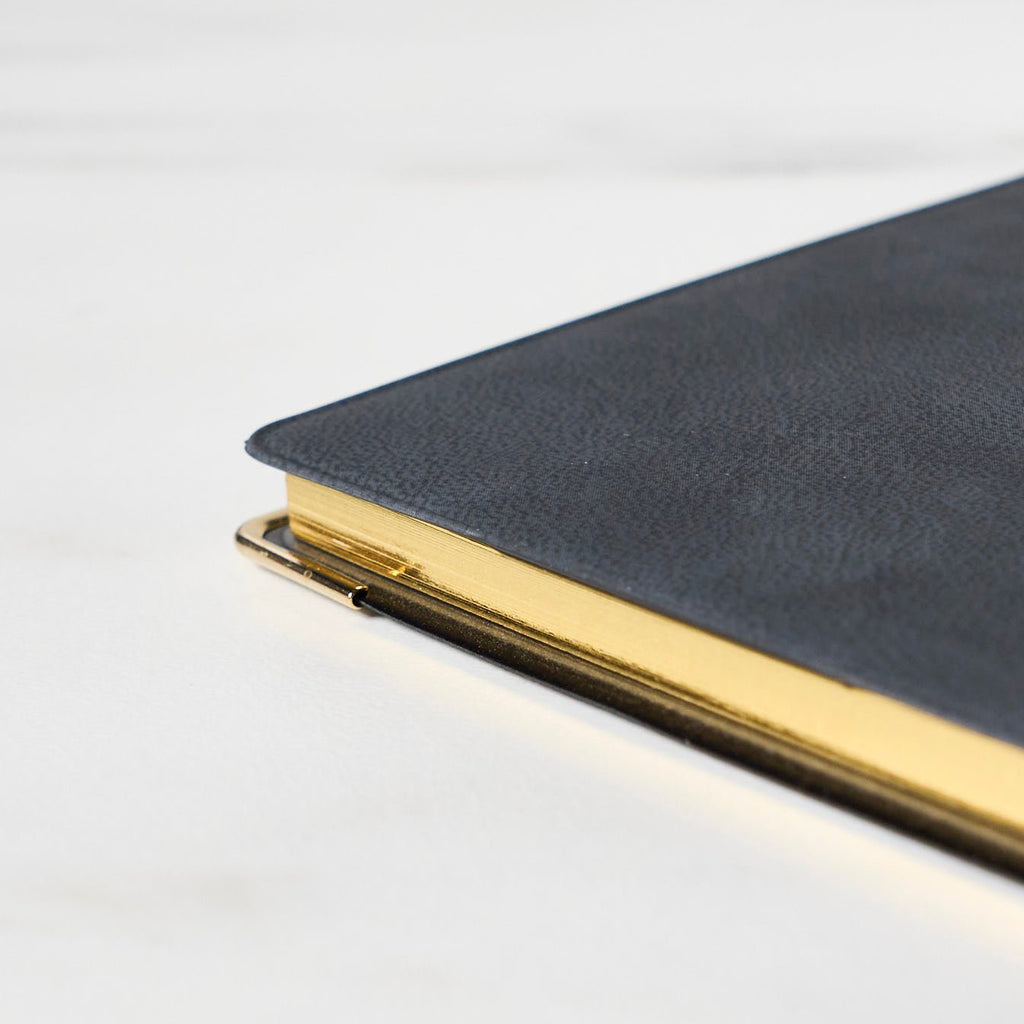 Fleek Diary 2025 / kleid