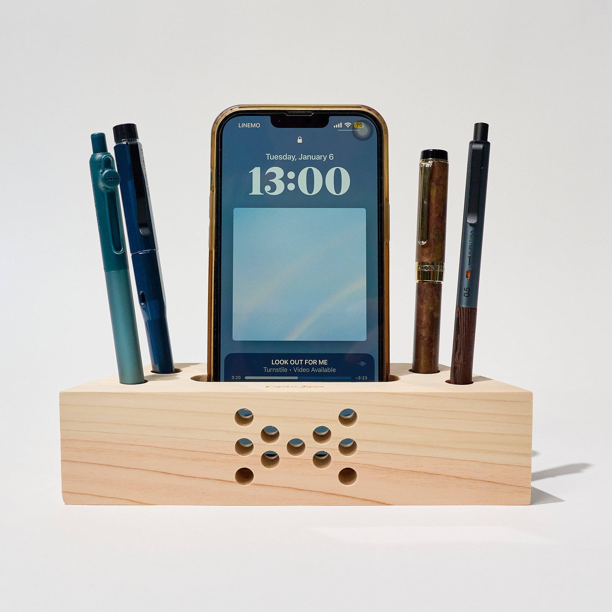 Hinoki Wood Phone Sound Amplifier and Stand / Cypress Japan