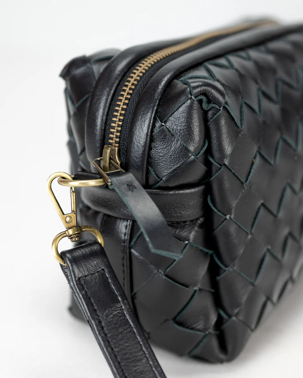 milloo Calliope Crossbody Handwoven Black