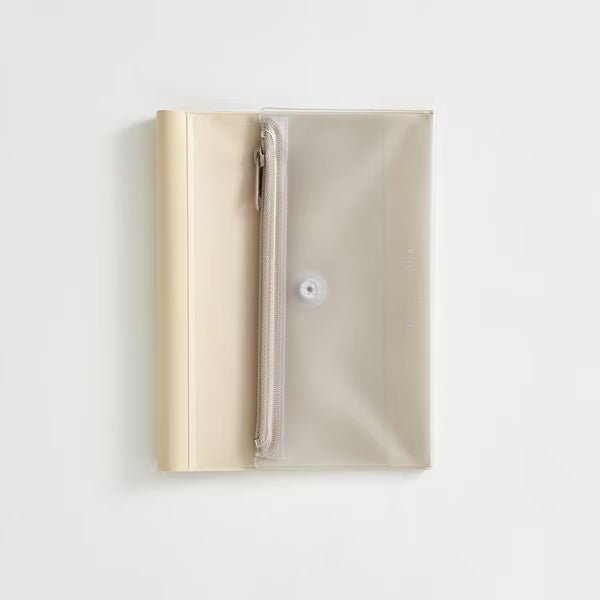 isshoni. Pen Case Notebook Cover / DAIGO