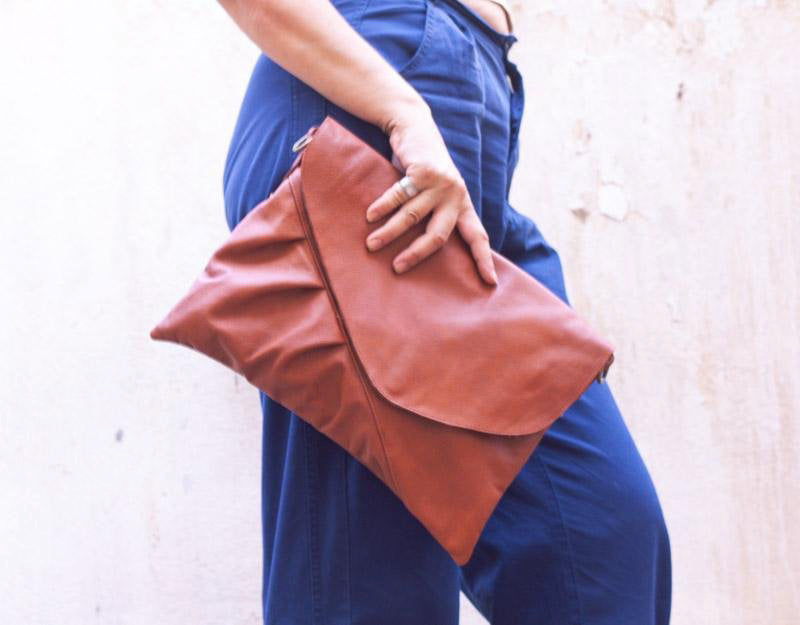 milloo Erato Crossbody Burgundy