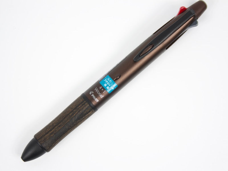 Pilot 4 + 1 Wood