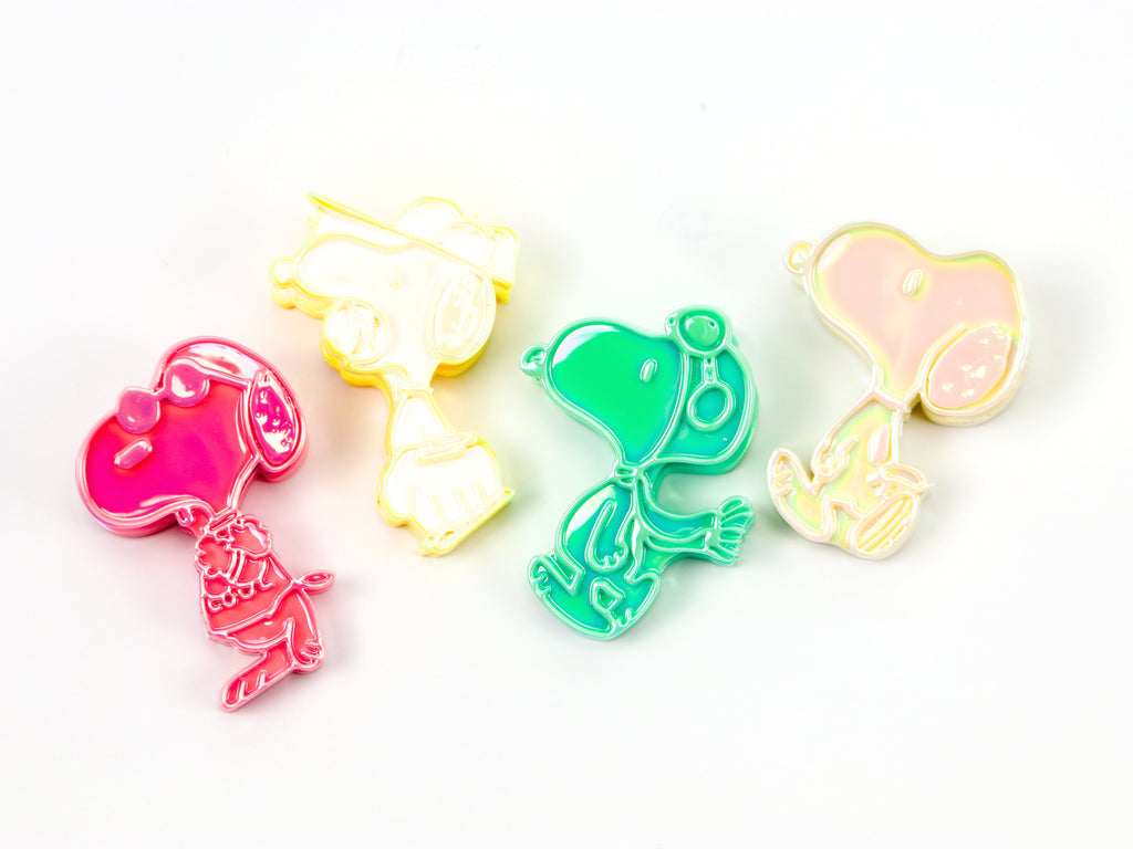 Snoopy Aurora Iridescent Clip