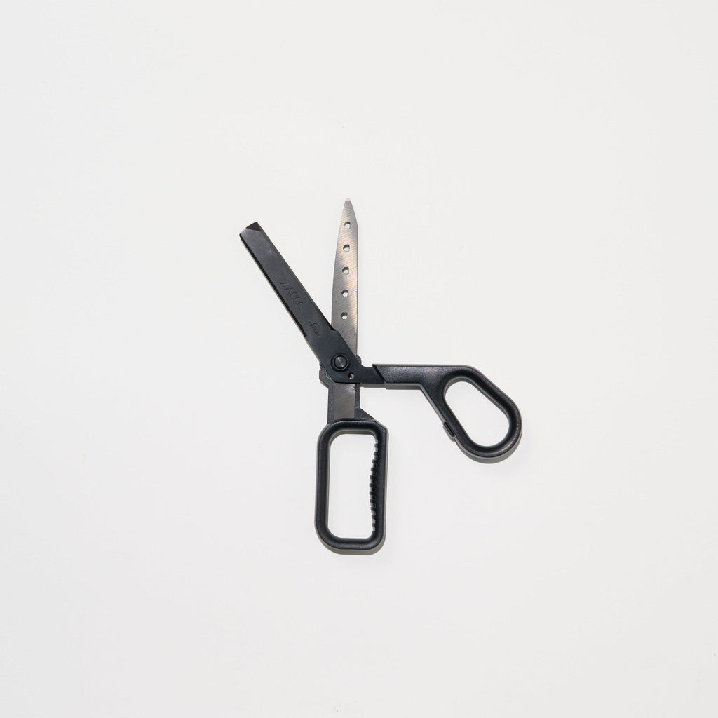 ZACCC Multifunctional Scissors with Magnet / Raymay Fujii